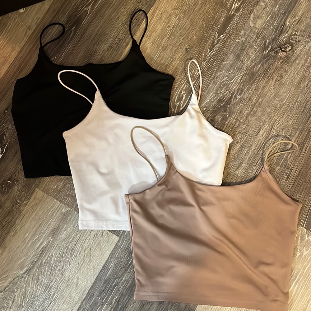 CROP TOP LOT